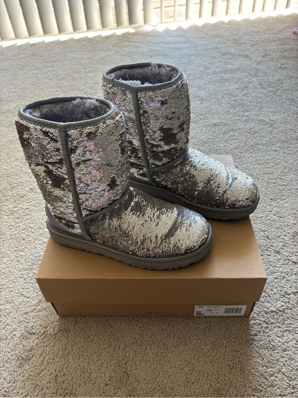 UGG Classic Short Cosmos Sequin Boots - Silver/Gold